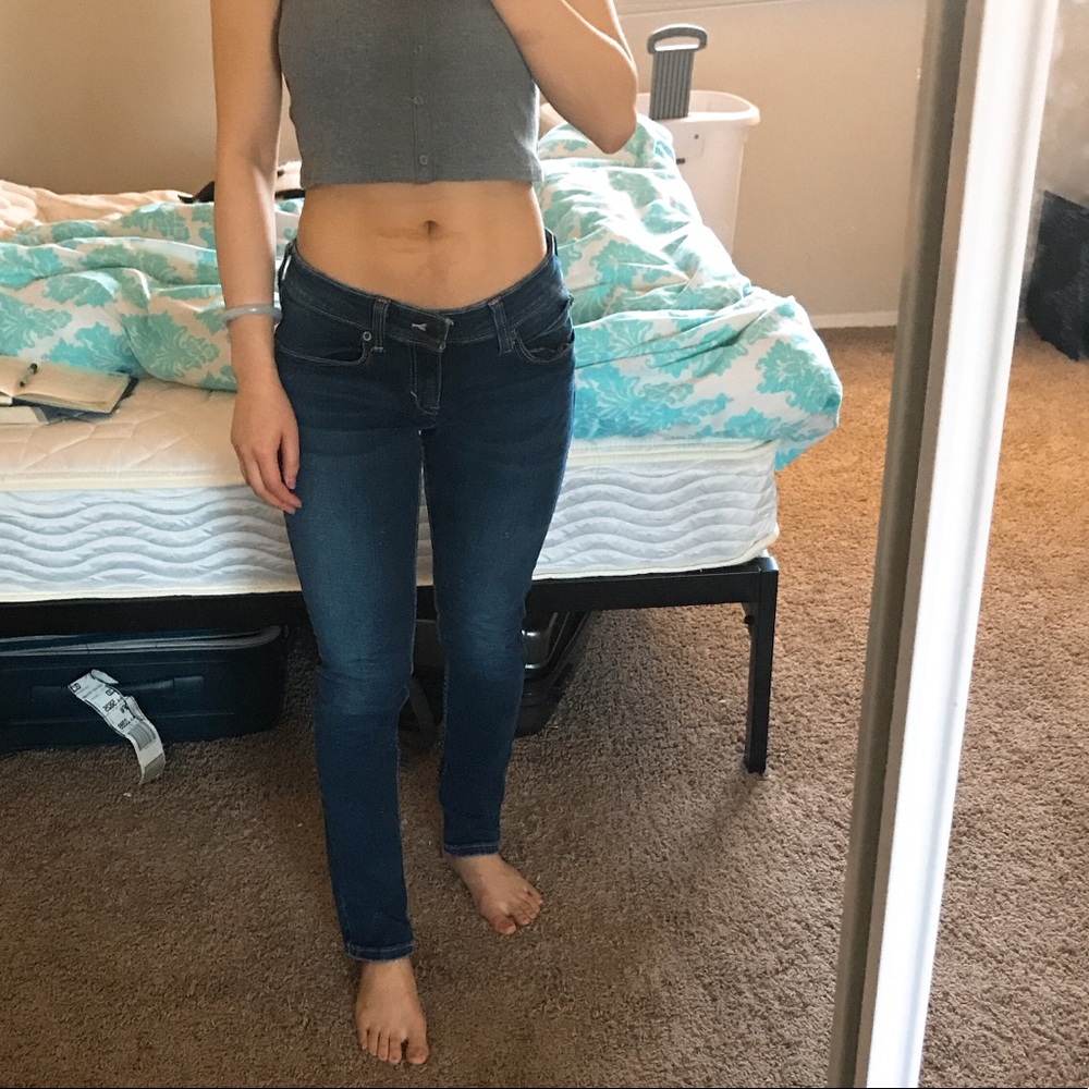 Levi’s Demi Curve Junior, size: 7 S/ 28, L30